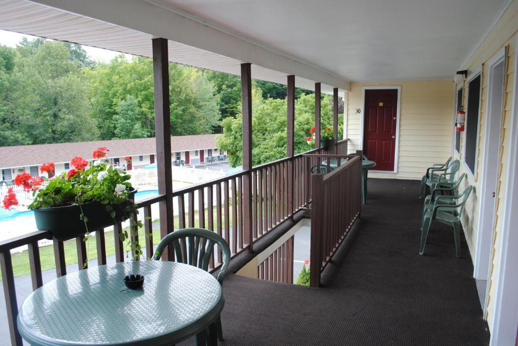 Fran Cove Motel Lake George Exteriér fotografie