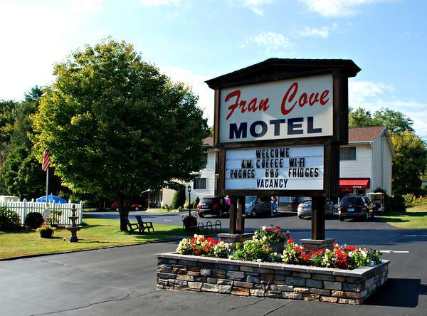 Fran Cove Motel Lake George Exteriér fotografie